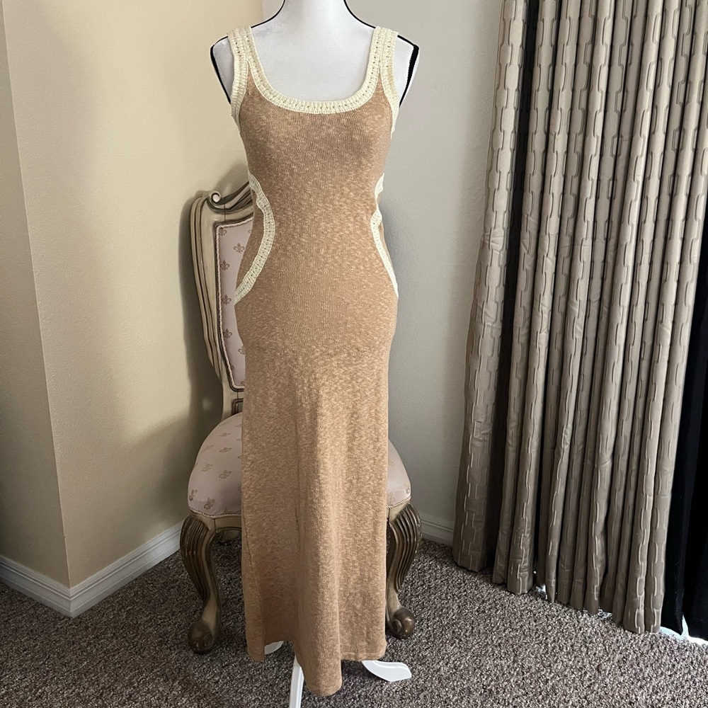 Mon Renn Designed in Australia Pull On Knit Cream & Tan Fitted Maxi Dress. Sz Sm